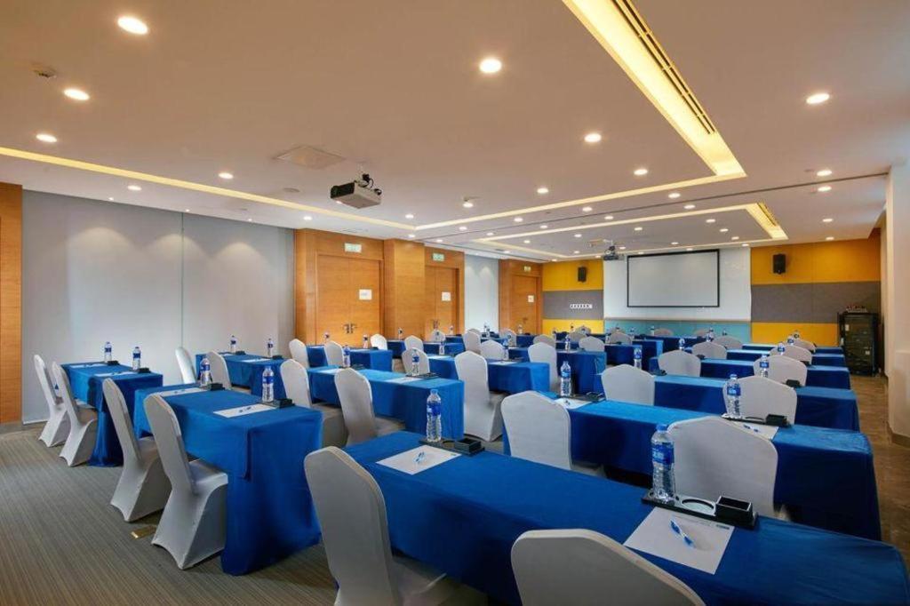 Holiday Inn Express Handan East By Ihg Exterior photo